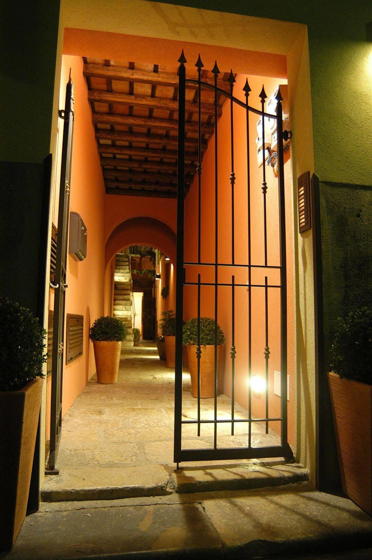 Апартаменты Il Cortile Fiorito Трапани Экстерьер фото